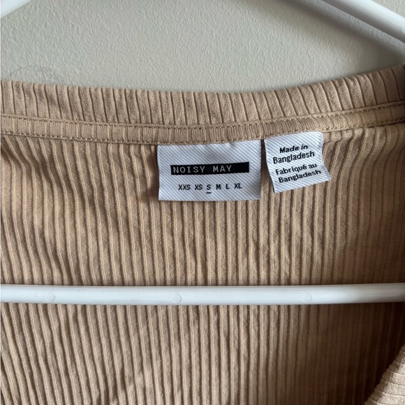 Noisy May Beige Ribbed Cropped Button Cardigan - Picture 3 of 4